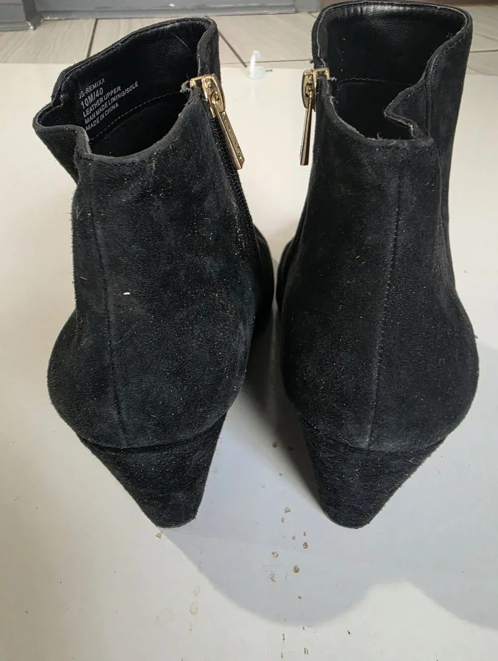 Jessica Simpson excellent black